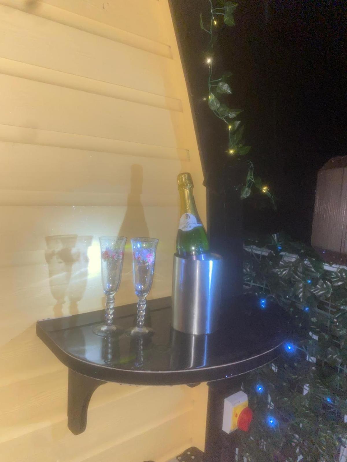 Appartamento Arch Pod & Hot Tub Carndonagh Esterno foto